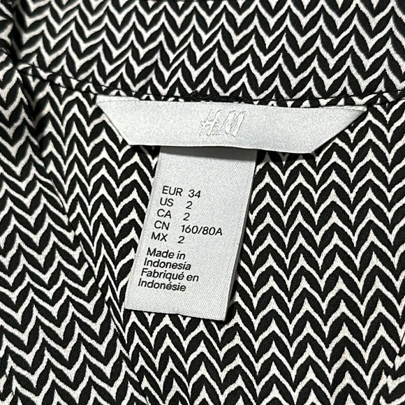 🎒 H&M Sleeveless Dress - Picture 4 of 5